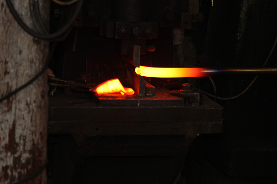 Ang straight-axis forging ay inuri sa Maple